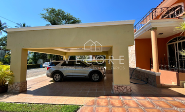 CASA EN VENTA EN CLUB SANTIAGO, MANZANILLO, COLIMA