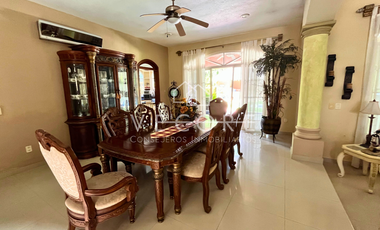CASA EN VENTA EN CLUB SANTIAGO, MANZANILLO, COLIMA