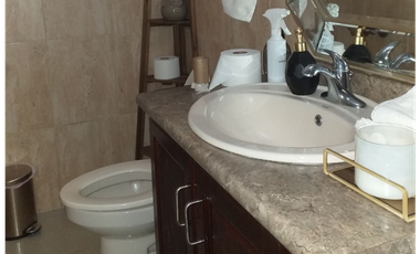 Venta y Alquiler: Casa en Altos del Golf