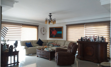 Venta y Alquiler: Casa en Altos del Golf