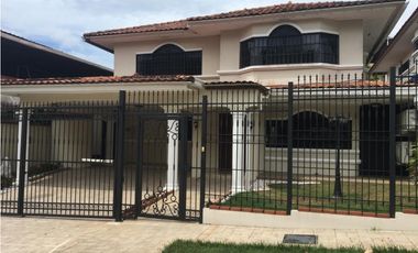SE VENDE O SE ALQUILA CASA EN EL DORADO