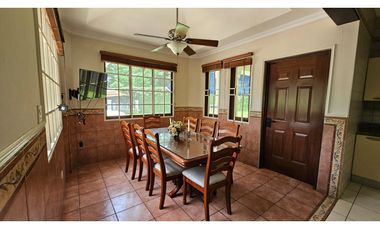 SE VENDE O SE ALQUILA CASA EN EL DORADO