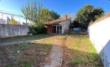 Casa - en Victoria - para refaccionar.