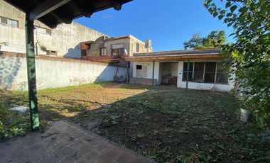 Casa - en Victoria - para refaccionar.