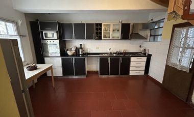 CASA EN JACARANDA 1400 - CABA