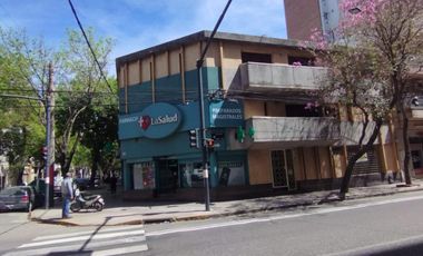 Corrientes al 2100 - Venta de Local Comercial en Rosario Centro