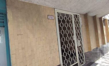 Corrientes al 2100 - Venta de Local Comercial en Rosario Centro