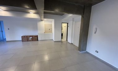 Oficina a estrenar de 70 mts2 con patio  - Wilde Centro