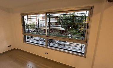 Oficina a estrenar de 70 mts2 con patio  - Wilde Centro