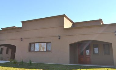 Casa a la venta en  Estancias Las Lilas, lujan