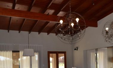 Casa a la venta en  Estancias Las Lilas, lujan