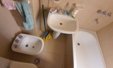 Vendo depto 1 dormitorio c balcon en Güemes!!!Frente!!