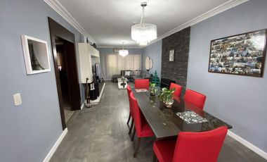 Casa  en Venta - 5 amb.  - Ramos Mejia Sur -