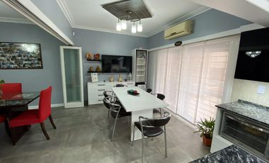 Casa  en Venta - 5 amb.  - Ramos Mejia Sur -