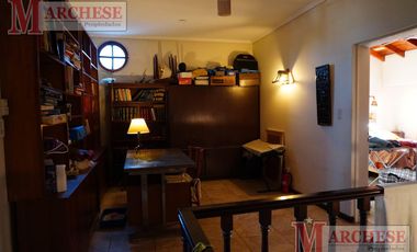 Casa en  VENTA ubicada en  Castelar Norte