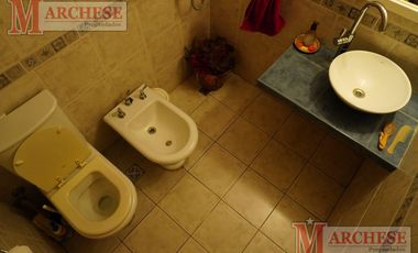 Casa en  VENTA ubicada en  Castelar Norte