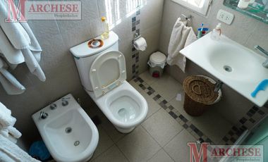 Casa en  VENTA ubicada en  Castelar Norte