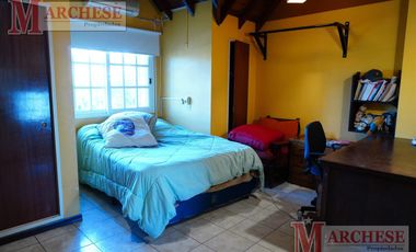 Casa en  VENTA ubicada en  Castelar Norte