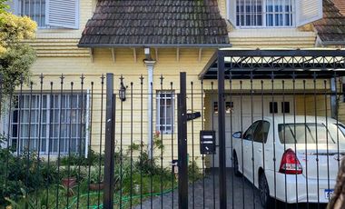 Casa en  VENTA ubicada en  Castelar Norte