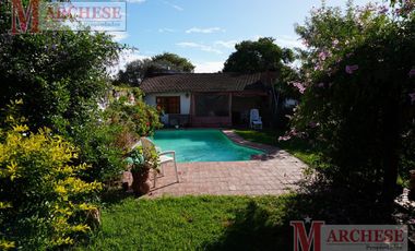 Casa en  VENTA ubicada en  Castelar Norte