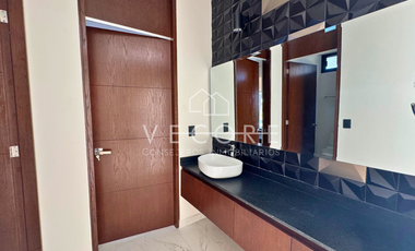 CASA AMUEBLADA EN VENTA EN PRIVANZA, SOLARES RESIDENCIAL, ZAPOPAN