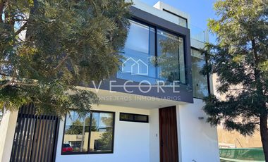 CASA AMUEBLADA EN VENTA EN PRIVANZA, SOLARES RESIDENCIAL, ZAPOPAN