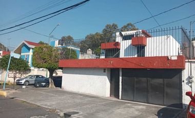 Casa en Venta en COYOACAN, FRACCIONAMIENTO SANTA CECILIA