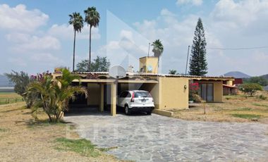 CASA DE CAMPO EN VENTA EN VILLA CORONA-LAGUNA DE ATOTONILCO