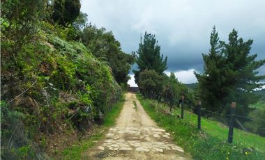 VENDO CASA CAMPESTRE EN PARCELACIÓN - LA CALERA  SANTA HELENA - URGEME