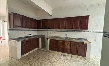 Se vende casa  en el barrio el  recreo monteria Cordoba