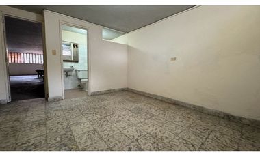 Casa de dos pisos en alquiler - Barrio Parque Lineal Palmira Valle