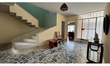 Casa de dos pisos en alquiler - Barrio Parque Lineal Palmira Valle