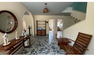 Casa de dos pisos en alquiler - Barrio Parque Lineal Palmira Valle