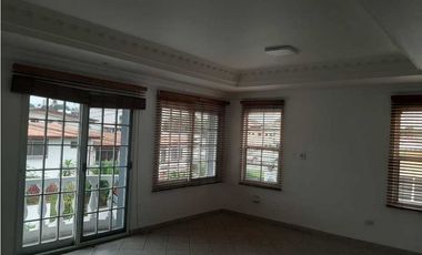 ALQUILER CASA EN BETANIA CLUB X 400M2  YM