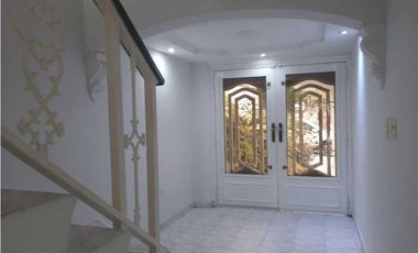 ALQUILER CASA EN BETANIA CLUB X 400M2  YM