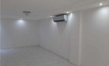 ALQUILER CASA EN BETANIA CLUB X 400M2  YM