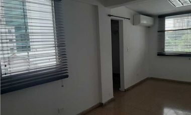ALQUILER CASA EN BETANIA CLUB X 400M2  YM