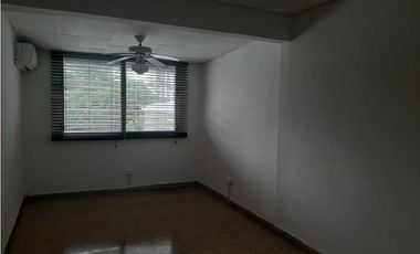 ALQUILER CASA EN BETANIA CLUB X 400M2  YM