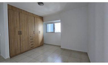 SE ALQUILA APARTAMENTO EN AV. BALBOA