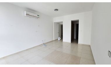 SE ALQUILA APARTAMENTO EN AV. BALBOA