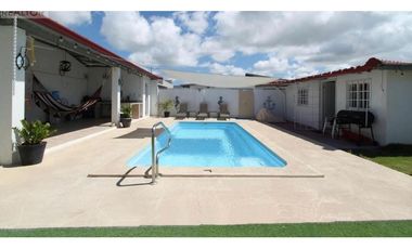 VENTA DE CASA  DE PLAYA EN COSTA ESMERALDA