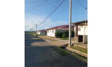ALQUILO CASA AMOBLADA CIRCUNVALACION INTERNA CHITRE.
