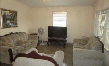 Alquiler de  casa en San Antonio