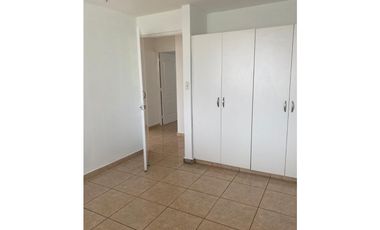 SE ALQUILA CASA EN BRISAS DEL GOLF