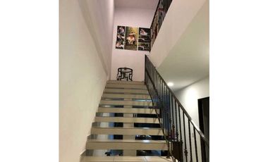 VENDO CASA DE 2 PLANTAS EN BETANIA