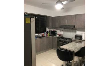 VENDO CASA DE 2 PLANTAS EN BETANIA