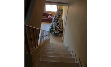 VENDO  CASA DE 4 NIVELES EN TUMBA MUERTO LIMAJO