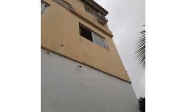 VENDO  CASA DE 4 NIVELES EN TUMBA MUERTO LIMAJO