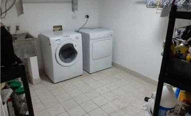 VENDO  CASA DE 4 NIVELES EN TUMBA MUERTO LIMAJO