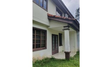 Venta de  casa en Mirador del Lago Las Cumbres